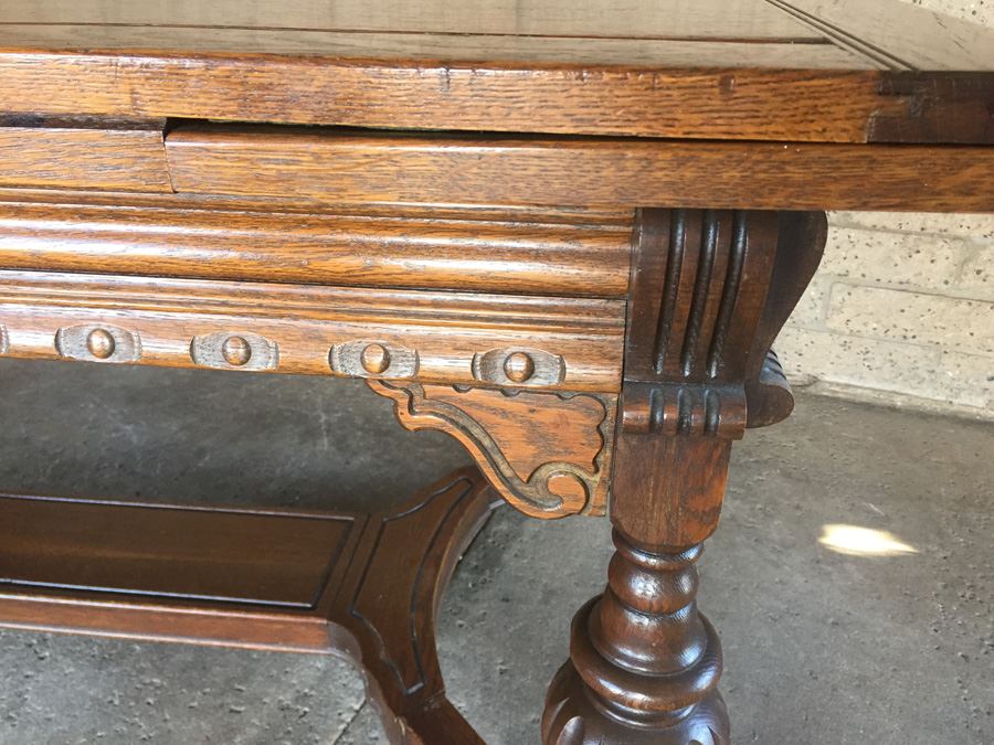 Large Antique Table With Built In Leaves And Six Chairs [Photo 5]