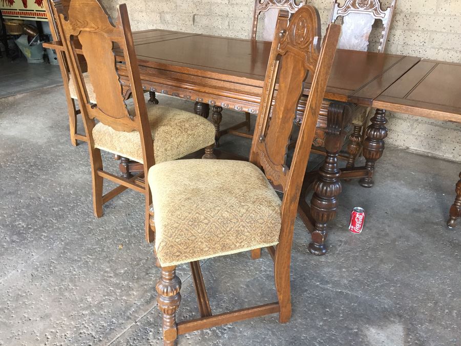Large Antique Table With Built In Leaves And Six Chairs [Photo 27]