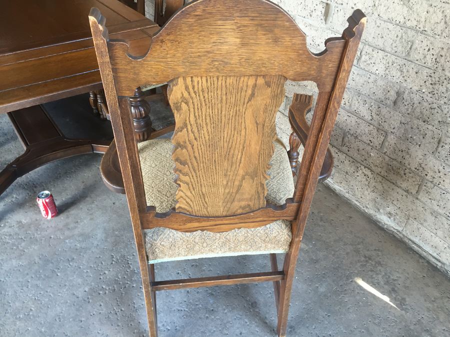 Large Antique Table With Built In Leaves And Six Chairs [Photo 25]