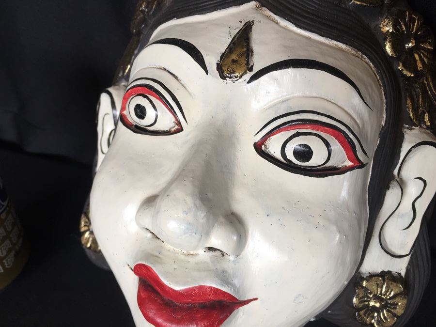 Hand Painted Hand Carved Balinese Woman Mask [Photo 6]