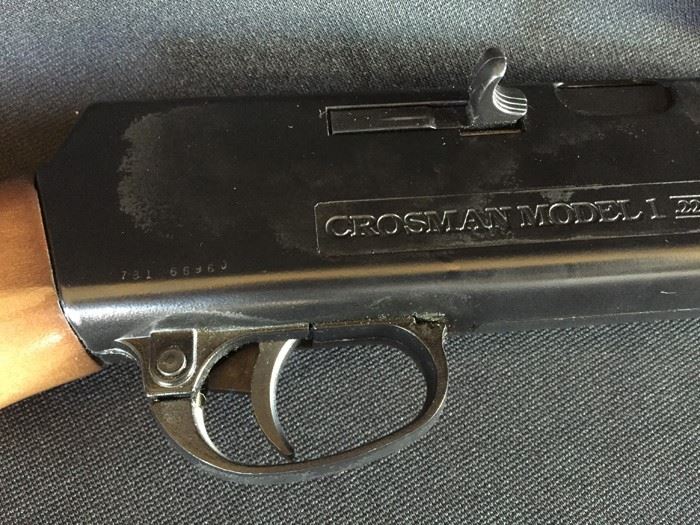 Crosman Model 1 .22 Caliber Air Gun Coleman Company In Excellent Condition [Photo 12]