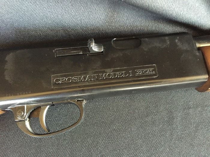 Crosman Model 1 .22 Caliber Air Gun Coleman Company In Excellent Condition [Photo 10]