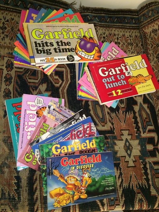 Huge Lot of Garfield Books [Photo 4]