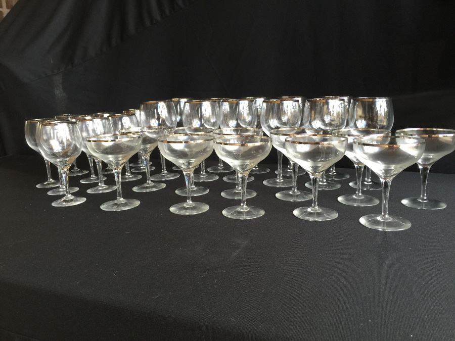 Lenox Gold Rimmed Glass Stemware 32 Glasses [Photo 1]