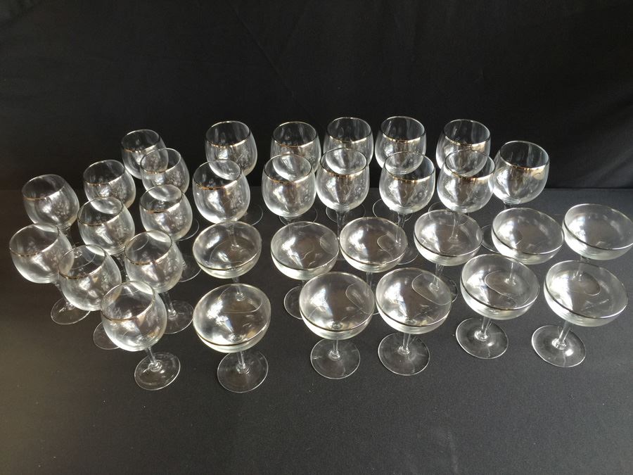 Lenox Gold Rimmed Glass Stemware 32 Glasses [Photo 10]