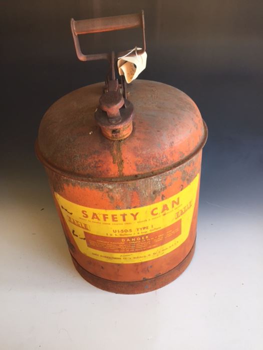 Old Metal Gas Can [Photo 1]