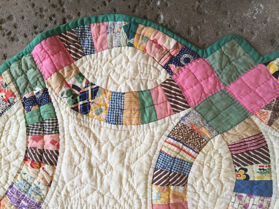 Vintage Quilt [Photo 2]
