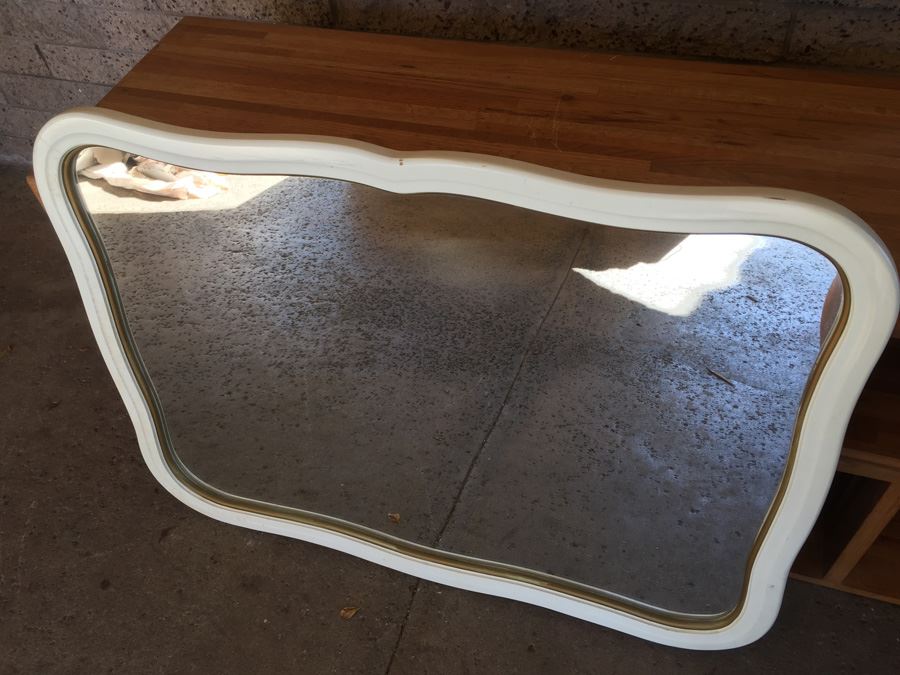 White And Gold Mirror [Photo 4]
