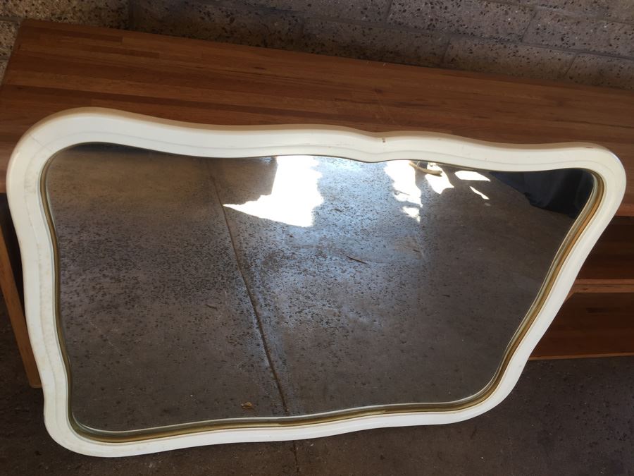 White And Gold Mirror [Photo 1]