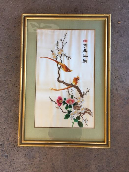 Pair Of Vintage Framed Chinese Silk Embroideries Hand Made [Photo 2]