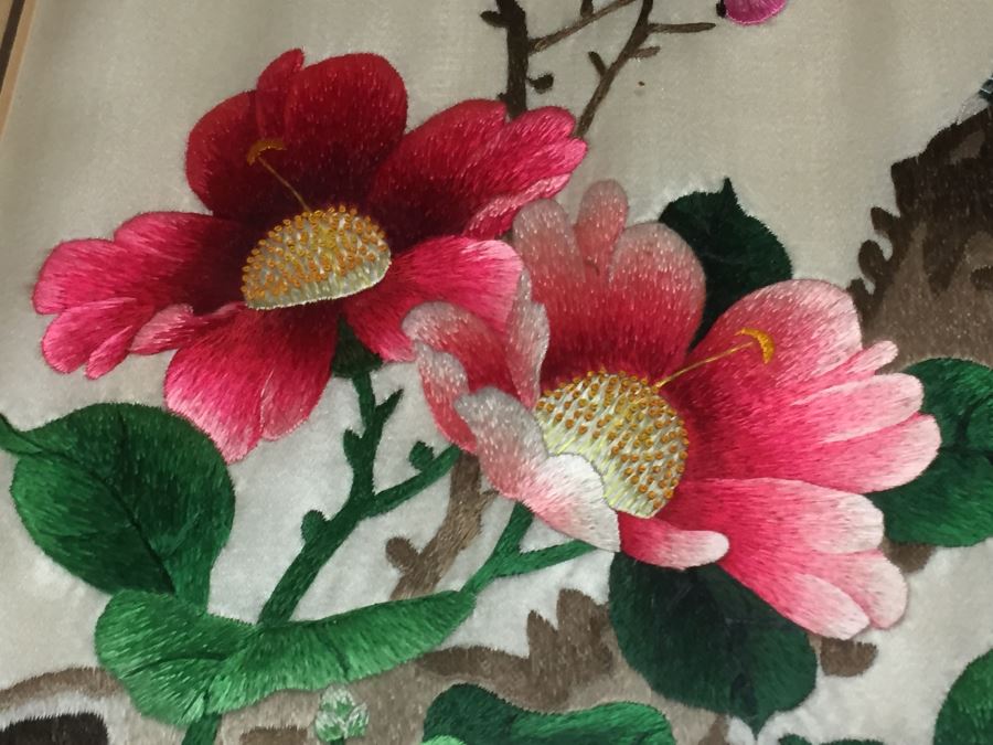Pair Of Vintage Framed Chinese Silk Embroideries Hand Made [Photo 8]