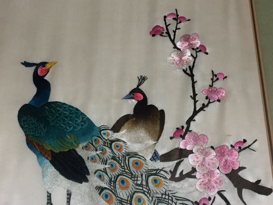 Pair Of Vintage Framed Chinese Silk Embroideries Hand Made [Photo 5]