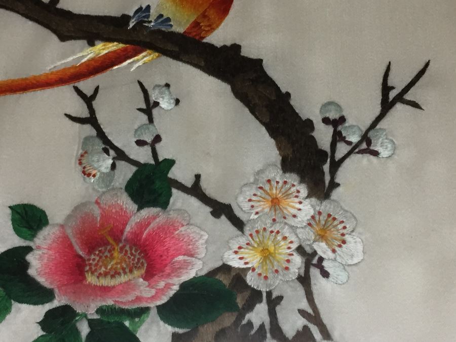 Pair Of Vintage Framed Chinese Silk Embroideries Hand Made [Photo 18]