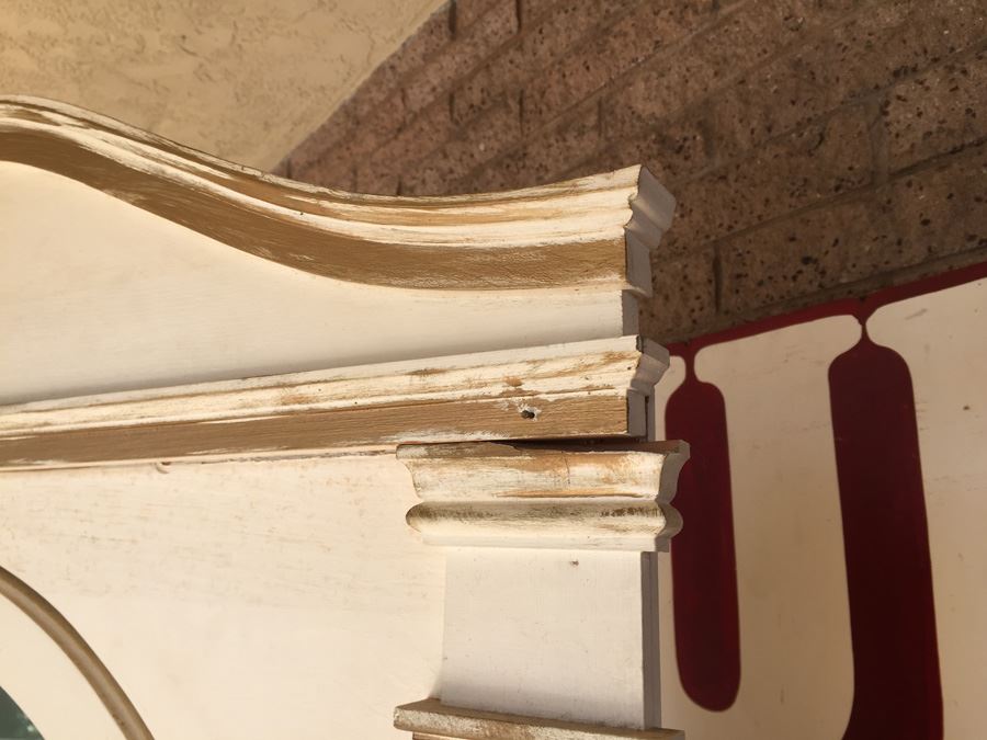White And Gold Corner Cabinet [Photo 7]
