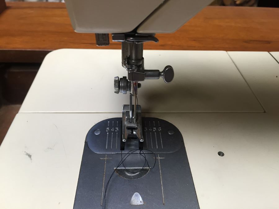 Singer Sewing Machine And Desk Packed With Sewing Goodies Touch-Tronic 2000