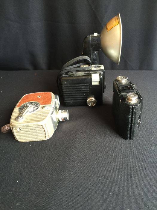 Vintage Camera Lot [Photo 8]