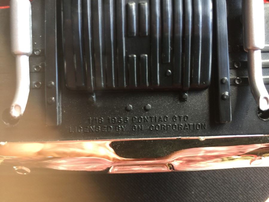 1966 Pontiac GTO 1/18 ERTL Collectible [Photo 12]