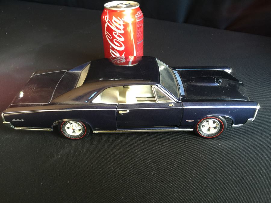 1966 Pontiac GTO 1/18 ERTL Collectible [Photo 1]