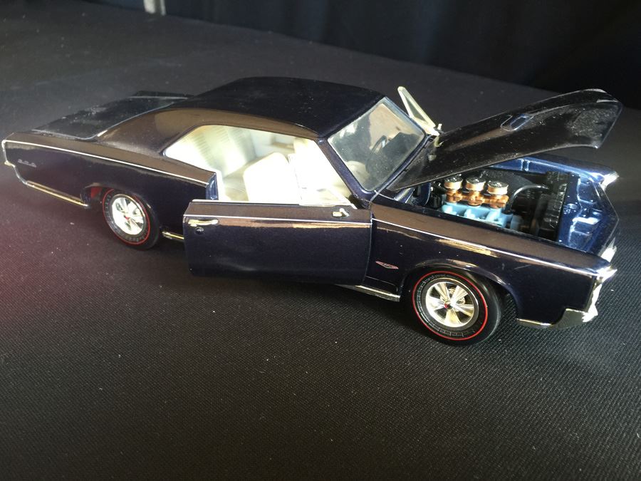 1966 Pontiac GTO 1/18 ERTL Collectible