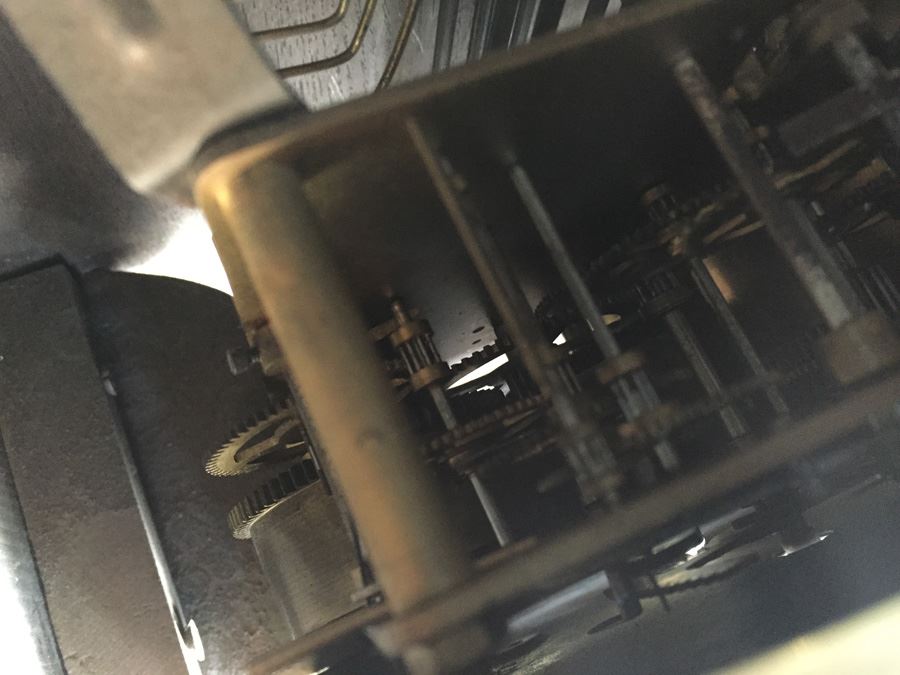 Regulator Clock [Photo 10]