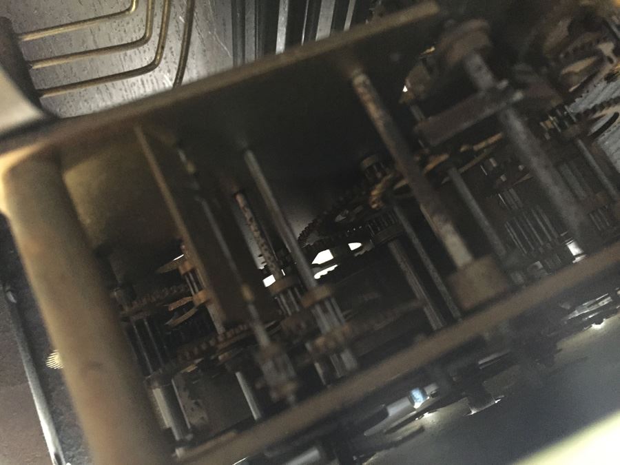 Regulator Clock [Photo 8]