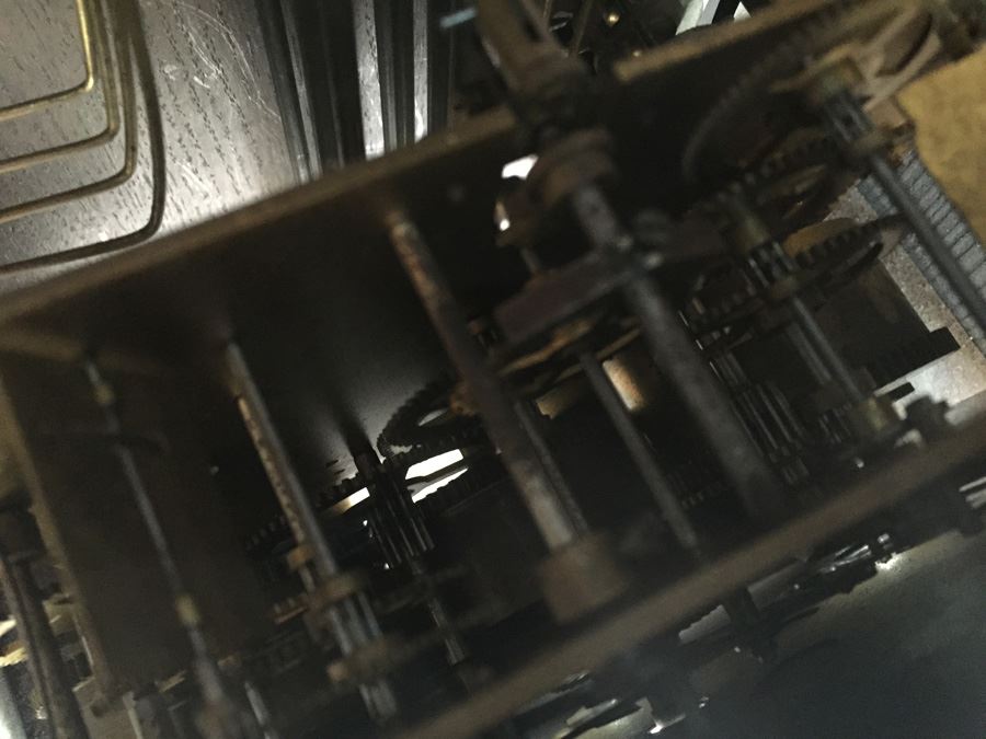 Regulator Clock [Photo 9]