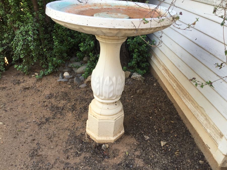 Vintage Bird Bath [Photo 1]