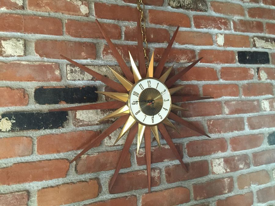 Working Mid-Century Modern Wood & Brass Sunburst Clock [Photo 3]