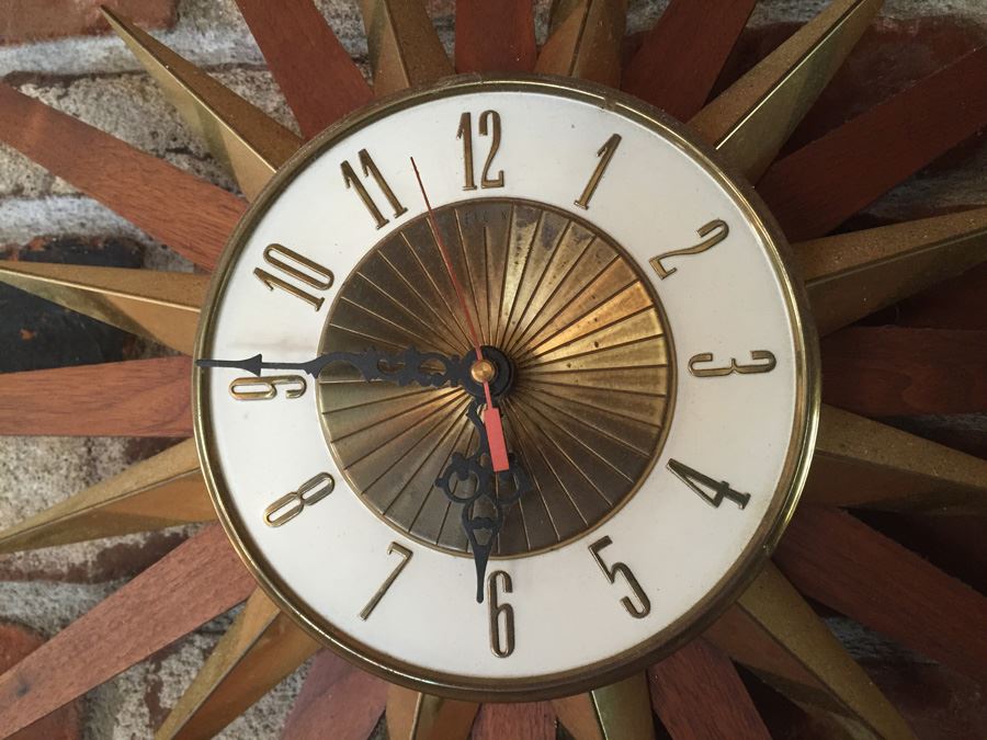 Working Mid-Century Modern Wood & Brass Sunburst Clock [Photo 4]