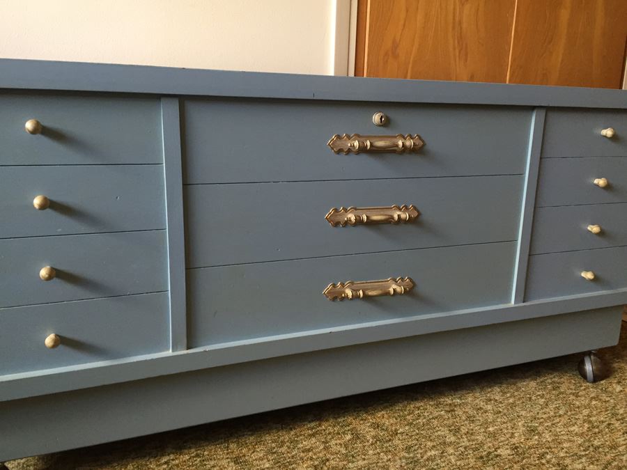 Blue Painted LANE Cedar Chest [Photo 4]
