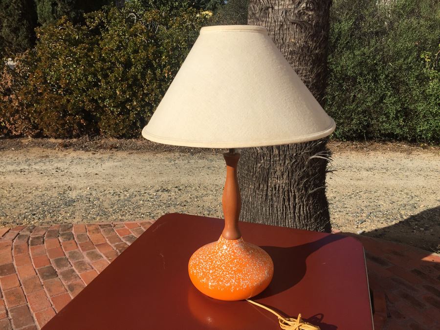 Mid-century Modern Orange Lamp [Photo 7]