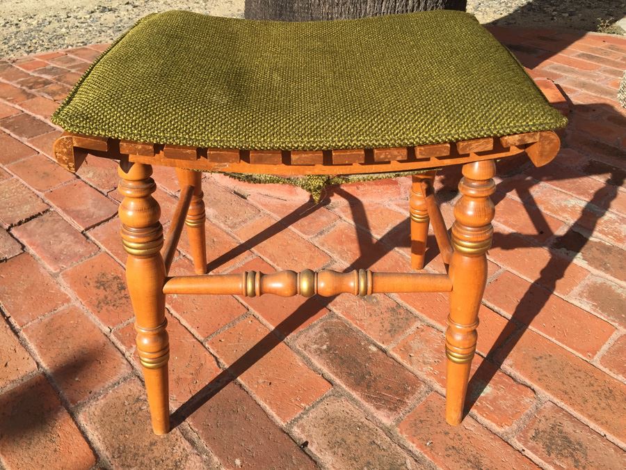 Early L.HITCHCOCK. HITCHCOCKS-VILLE. CONN. WARRANTED Maple Bench [Photo 6]