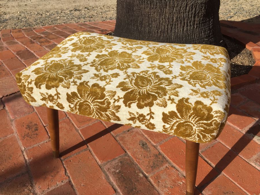 Mid-Century Bench [Photo 4]