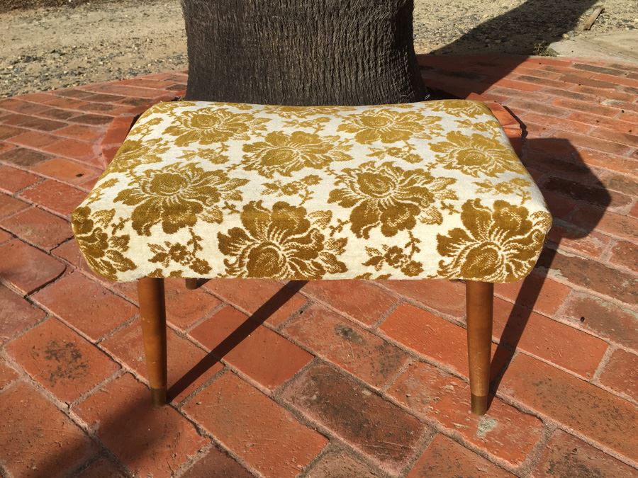 Mid-Century Bench [Photo 2]