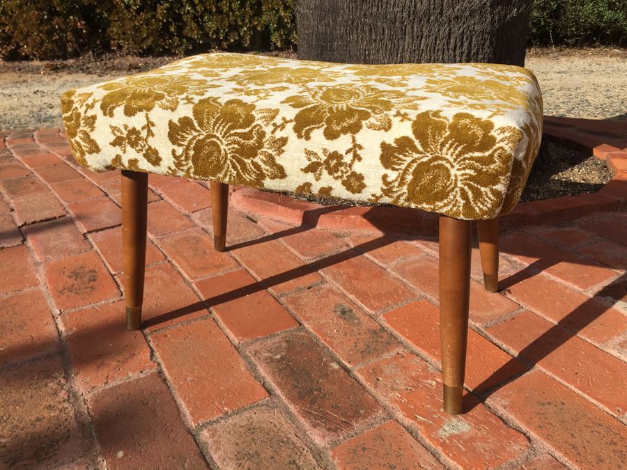 Mid-Century Bench [Photo 3]