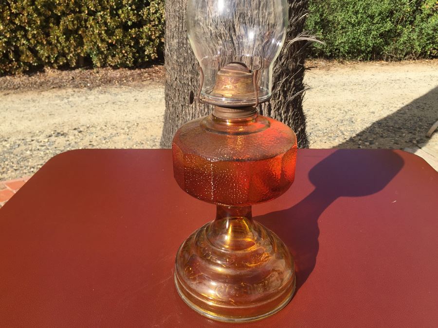 Amber Kerosene Lamp With Glass Chimney [Photo 9]