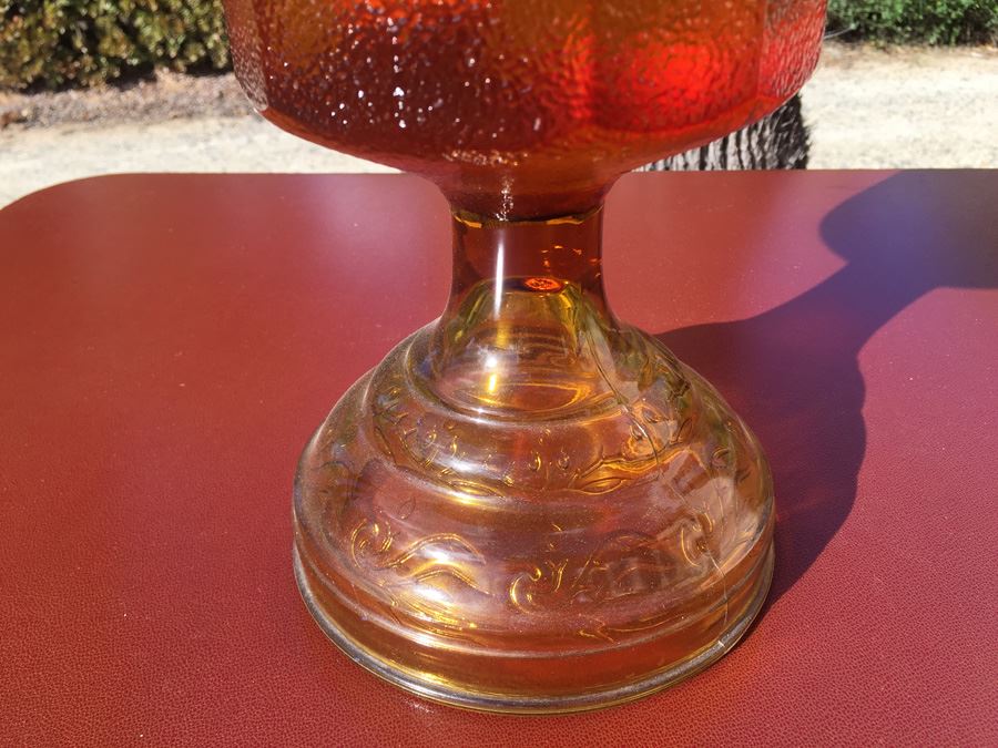 Amber Kerosene Lamp With Glass Chimney [Photo 3]