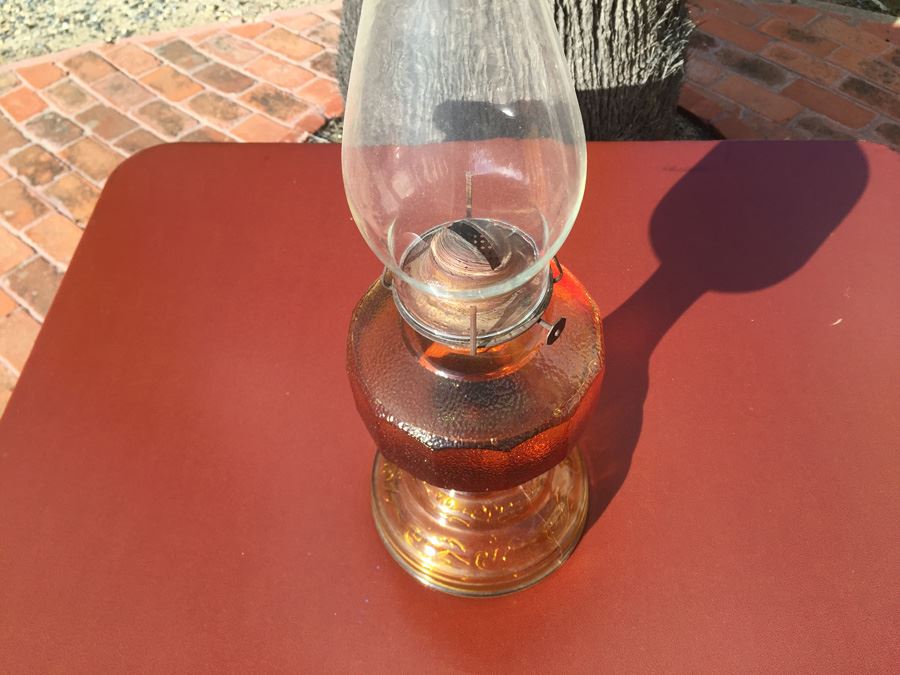 Amber Kerosene Lamp With Glass Chimney [Photo 7]