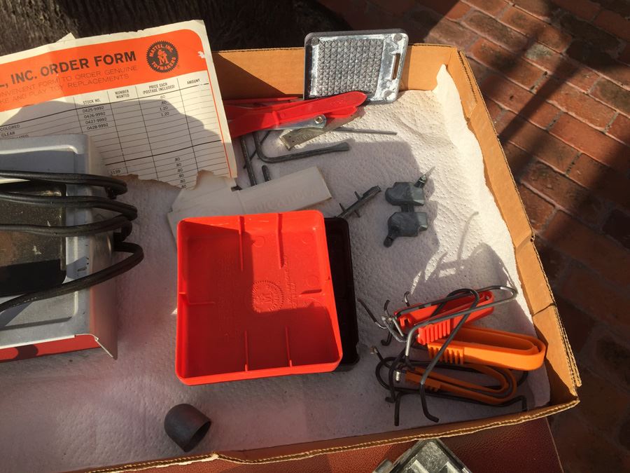 Huge Collection Of 1960's Mattel Toymakers Thingmaker Molds, Heating Unit & Tools [Photo 27]