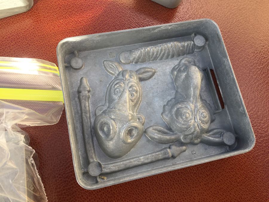 Huge Collection Of 1960's Mattel Toymakers Thingmaker Molds, Heating Unit & Tools [Photo 19]