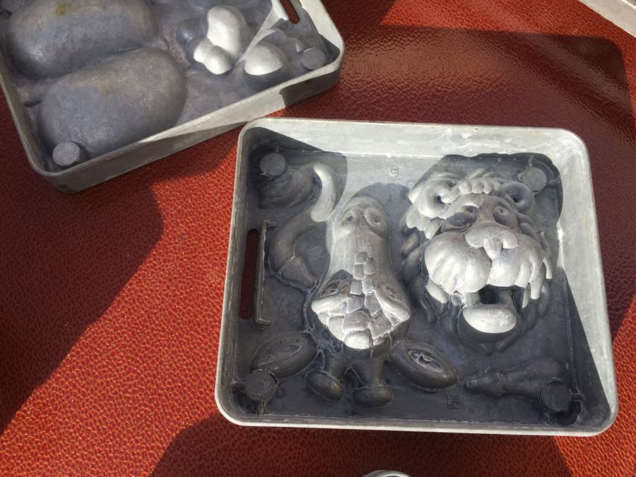 Huge Collection Of 1960's Mattel Toymakers Thingmaker Molds, Heating Unit & Tools [Photo 22]