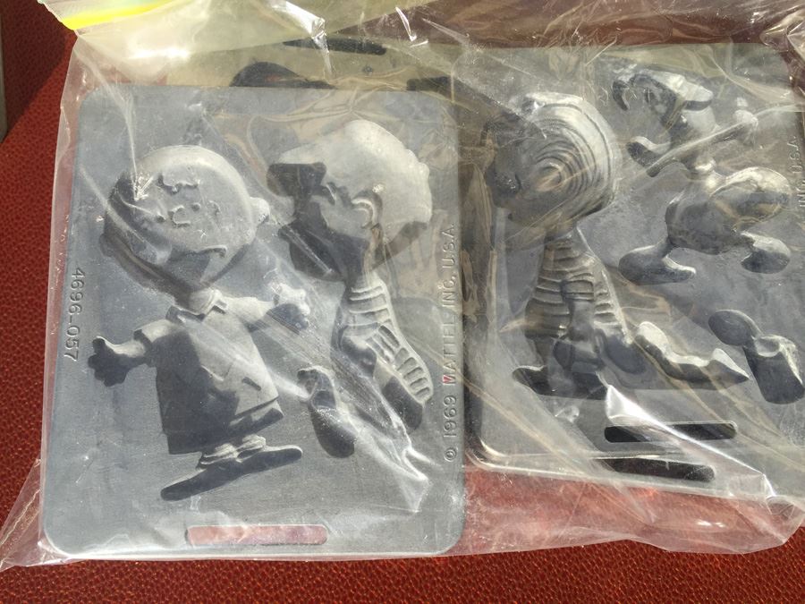 Huge Collection Of 1960's Mattel Toymakers Thingmaker Molds, Heating Unit & Tools [Photo 3]