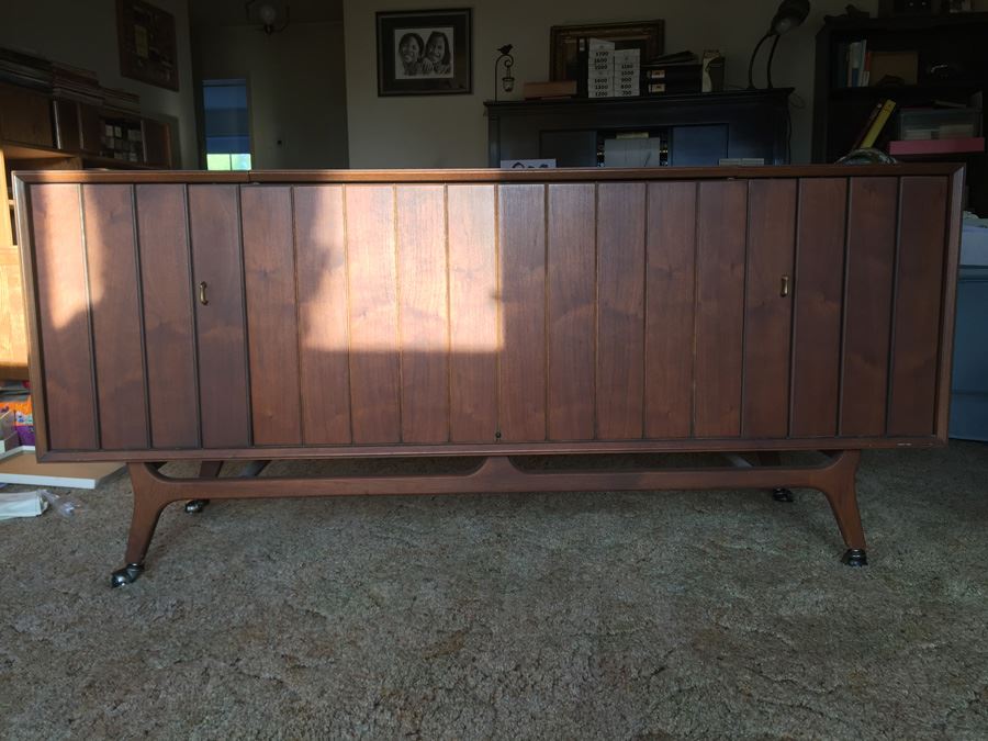 Mid-Century Stereo Console Cabinet Gutted Credenza [Photo 5]