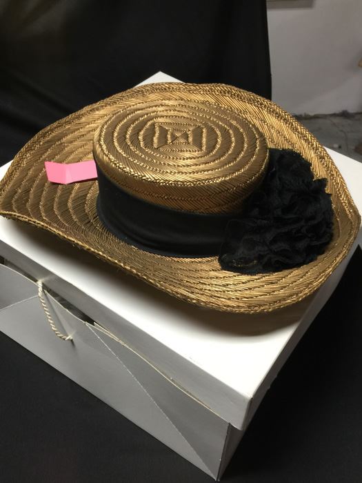 Vintage Gold Hat [Photo 2]