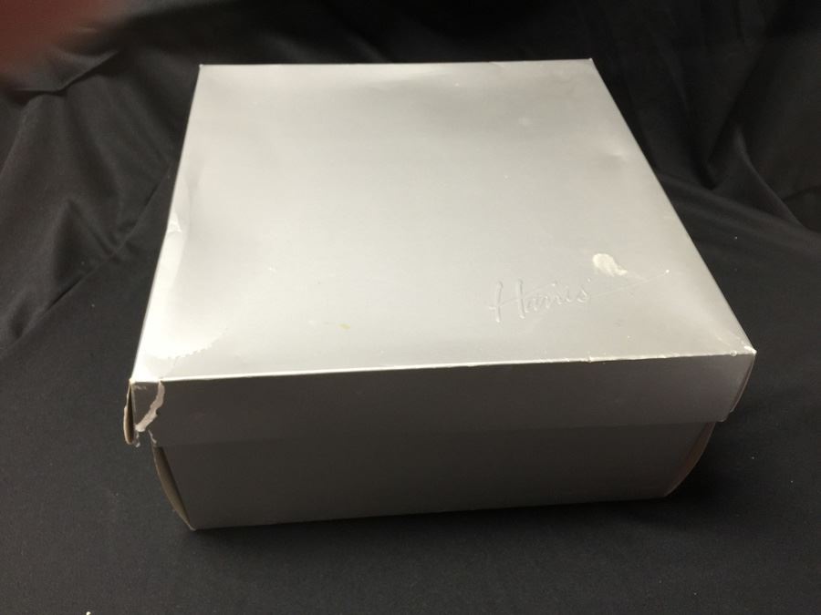 100% Wool Sequin Hat With Box [Photo 1]