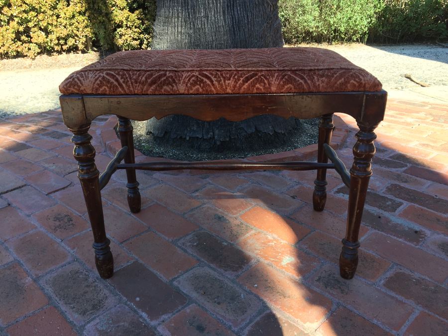 Vintage Wooden Piano Bench [Photo 4]