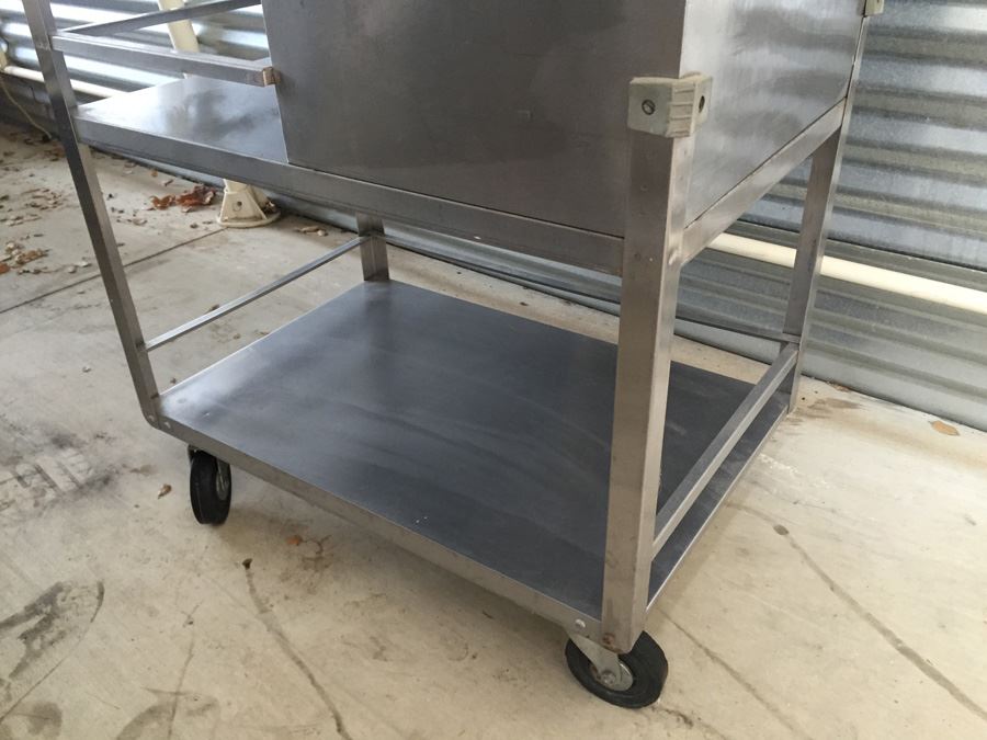 Lakeside 50 lb. Stainless Steel Ice Cart Retails For $1,000 [Photo 5]