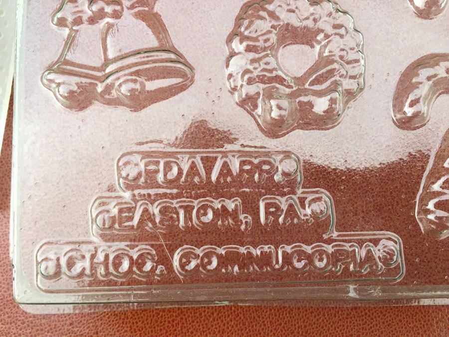 Lot Of Vintage Candy Molds [Photo 10]