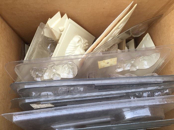 Lot Of Vintage Candy Molds [Photo 6]