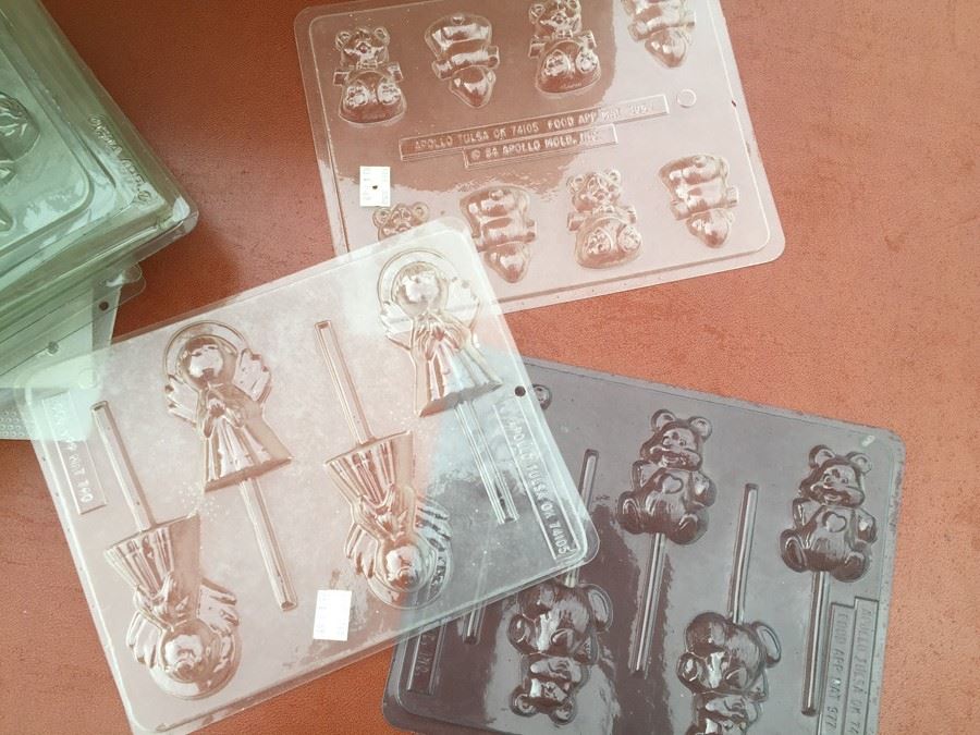 Lot Of Vintage Candy Molds [Photo 13]